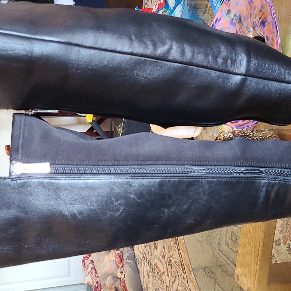 Michael Kors Roding Boots. A-7 - Picture 3 of 7